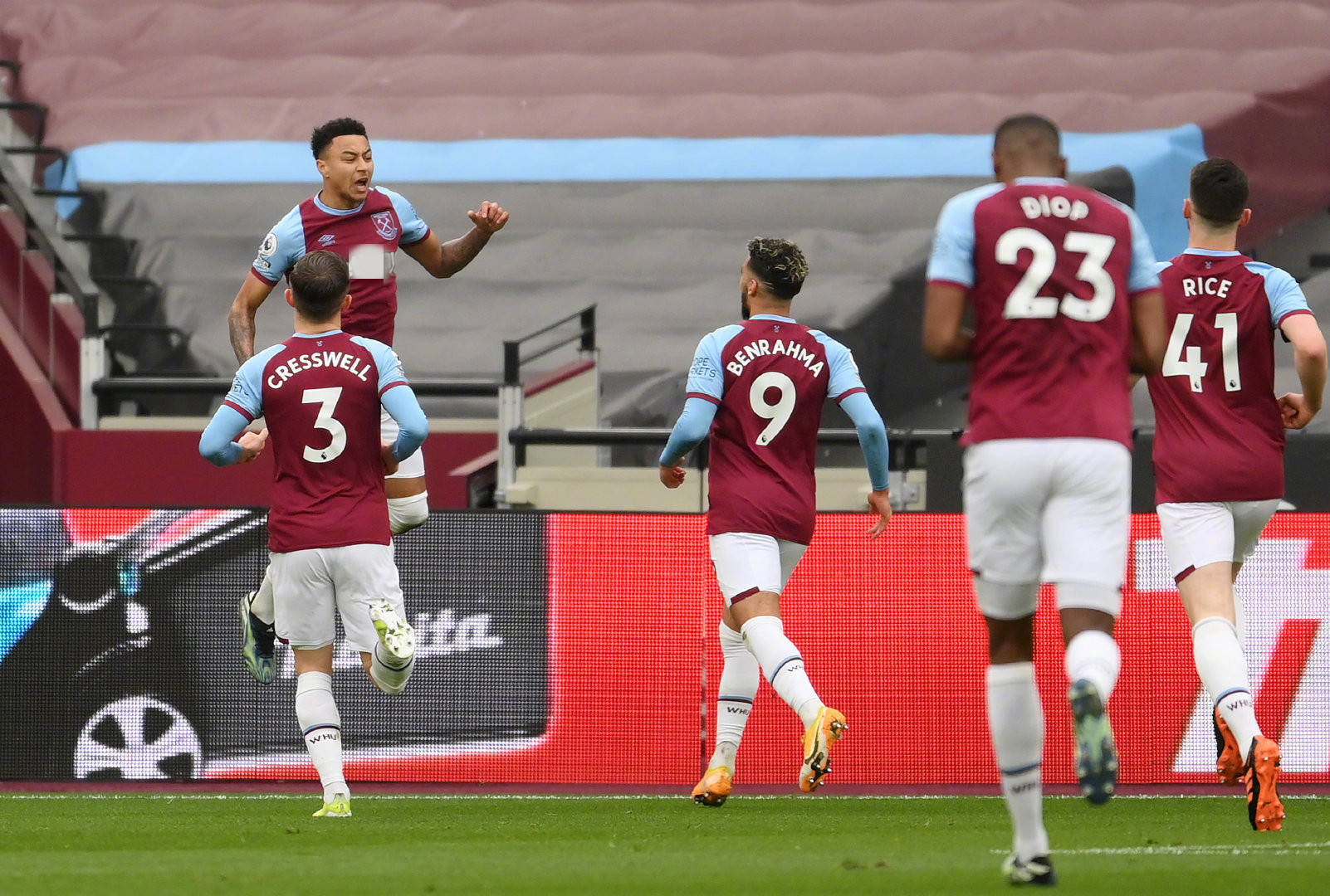 它却与我们 它却与我们